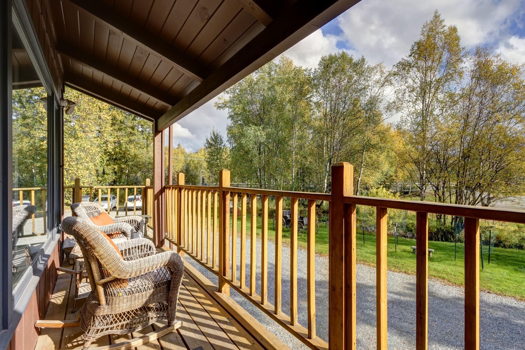 Alaskan Ranch House thumbnail 18