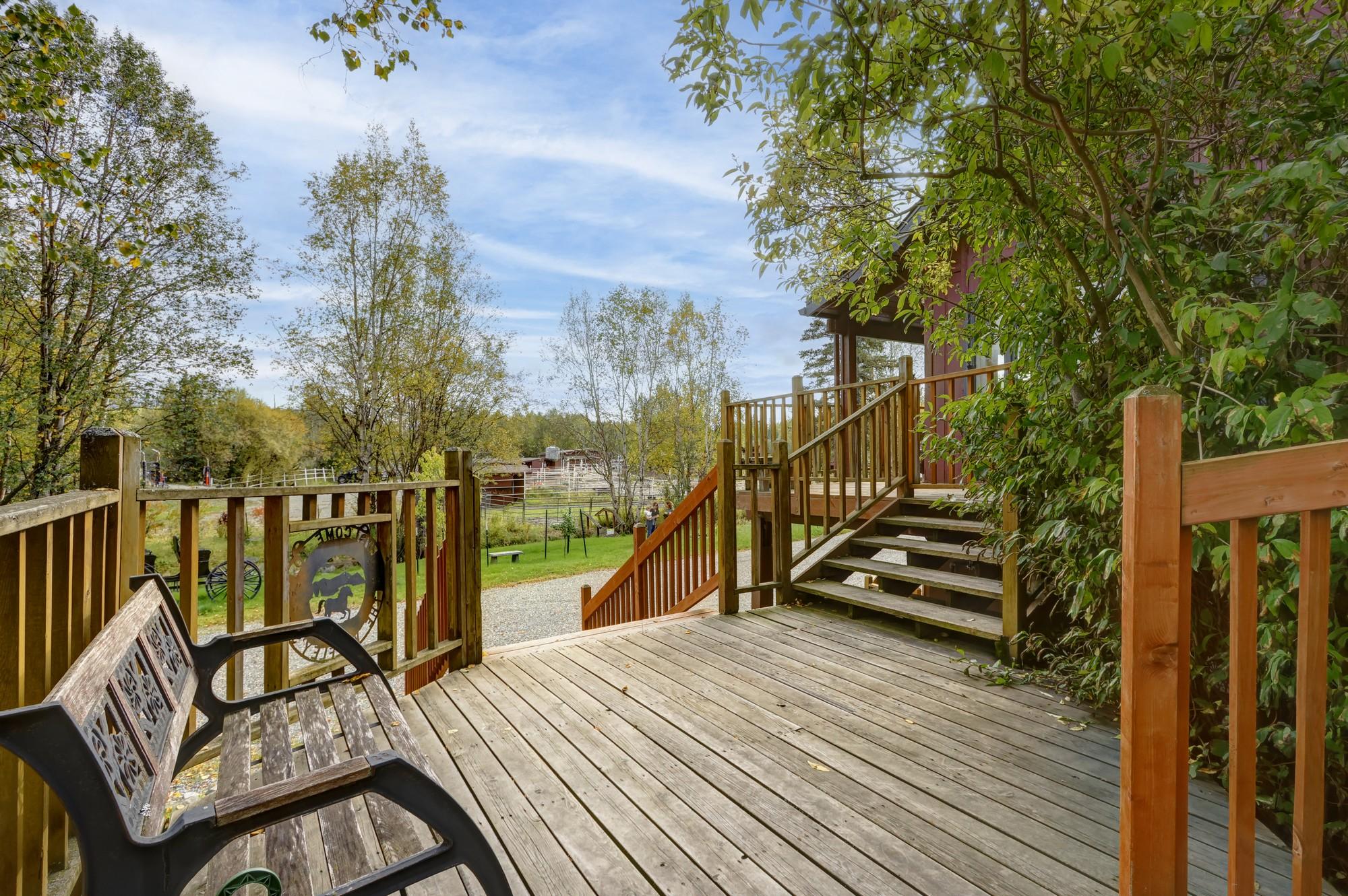 Alaskan Ranch House thumbnail 19