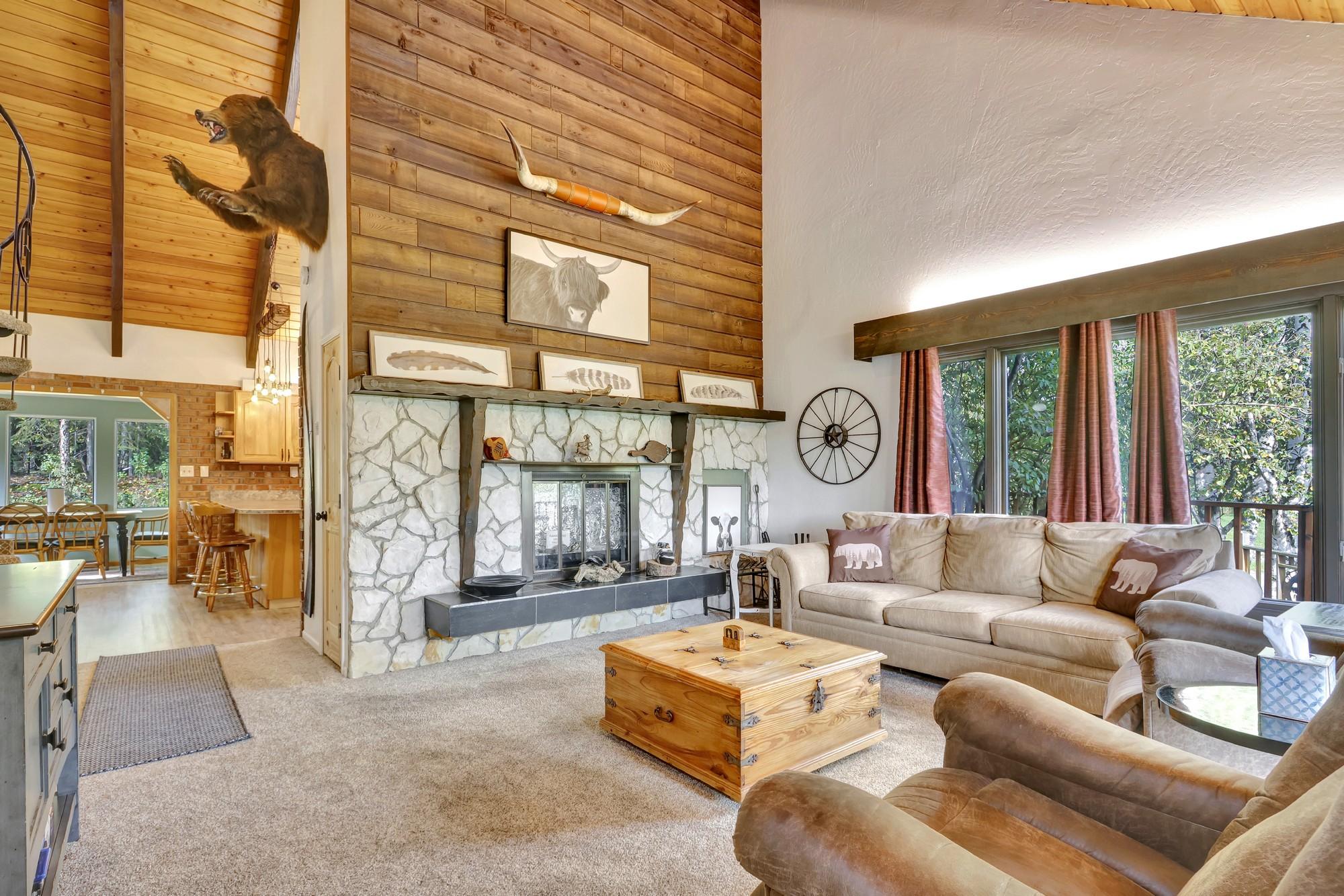 Alaskan Ranch House thumbnail 2